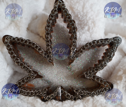 Fun Of It Resin Items - Maple Leaf Ash Trays - Kia Lui Media